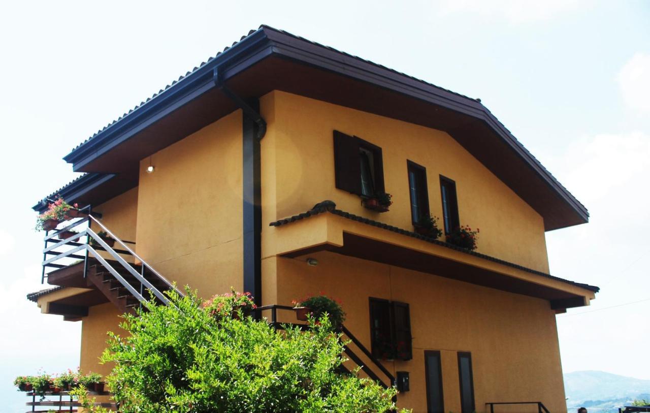 Mansarda Fiorita Bed & Breakfast Abatemarco Luaran gambar