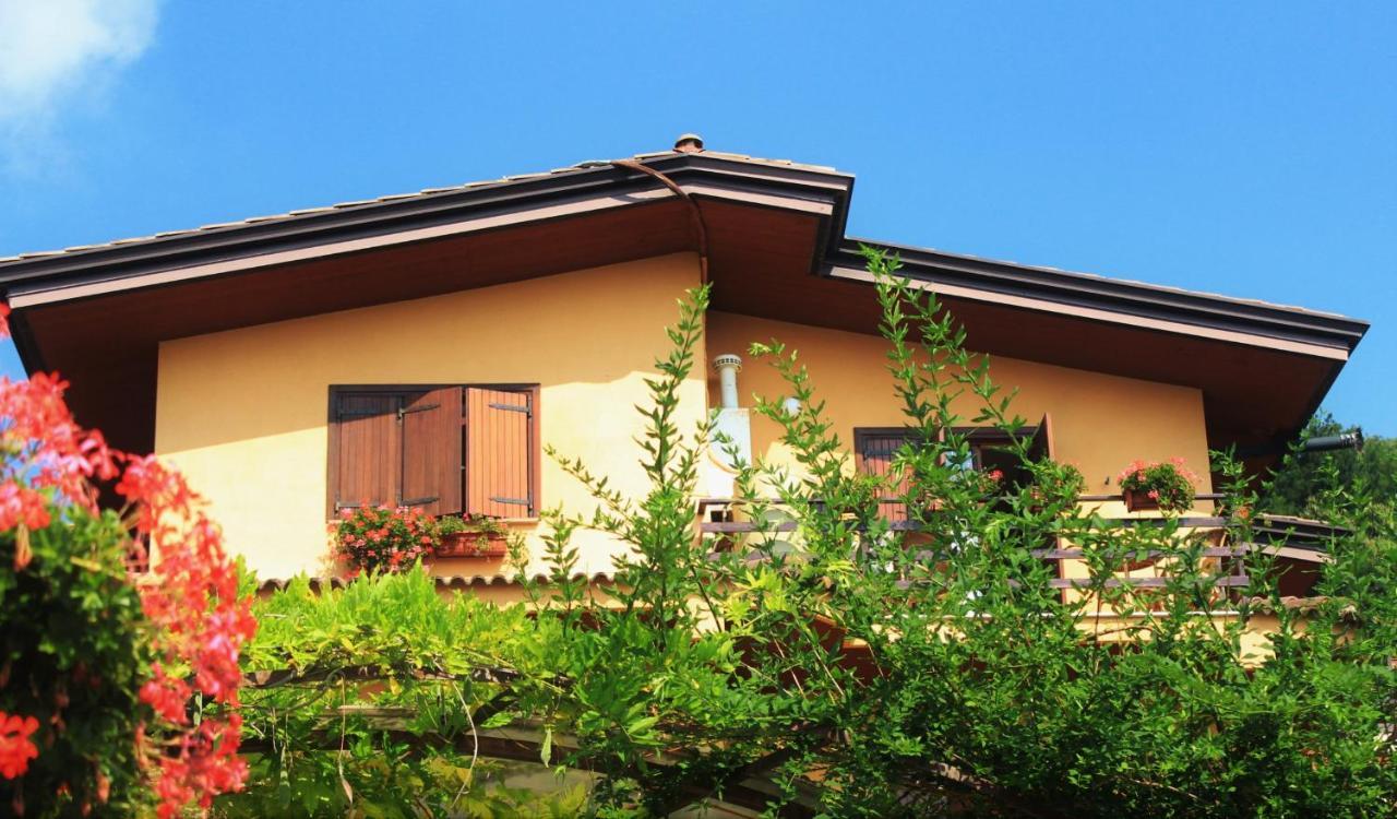 Mansarda Fiorita Bed & Breakfast Abatemarco Luaran gambar