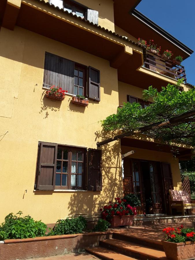 Mansarda Fiorita Bed & Breakfast Abatemarco Luaran gambar
