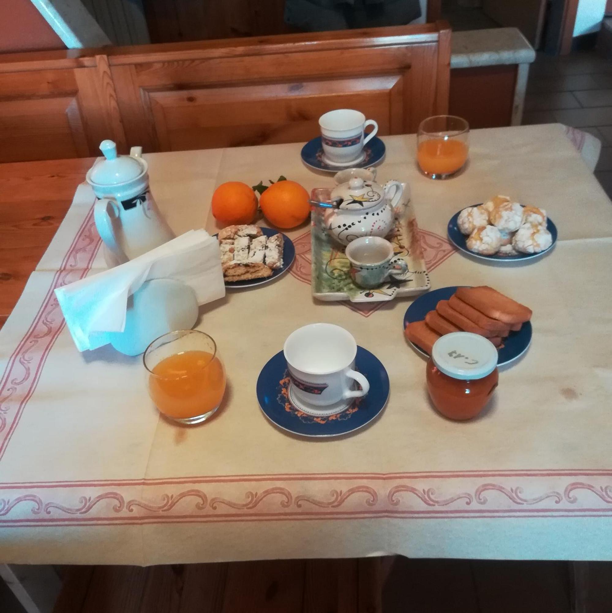 Mansarda Fiorita Bed & Breakfast Abatemarco Luaran gambar